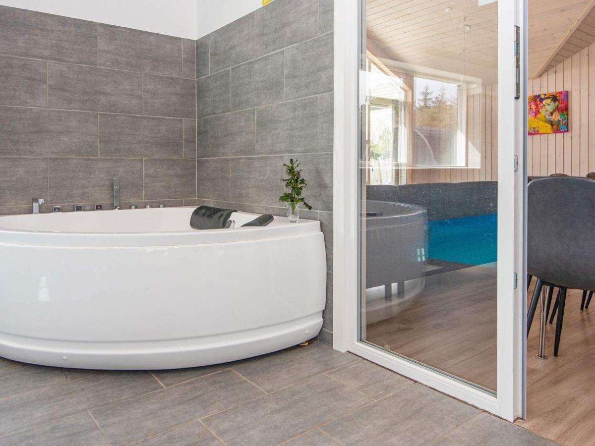 16 Person Holiday Home In R M Romo Kirkeby Exterior photo
